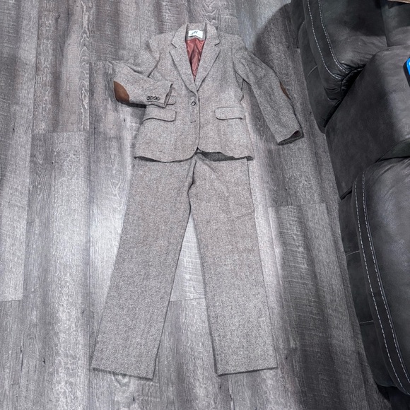 JH Women’s Wool Pant Suite‎ Size 6/7 Dark Brown and Cream with elbow patches